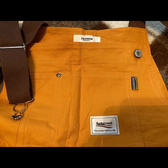Men’s XL overall shorts, mustard yellow, with 6 pockets! Never worn! - Picture 3 of 8